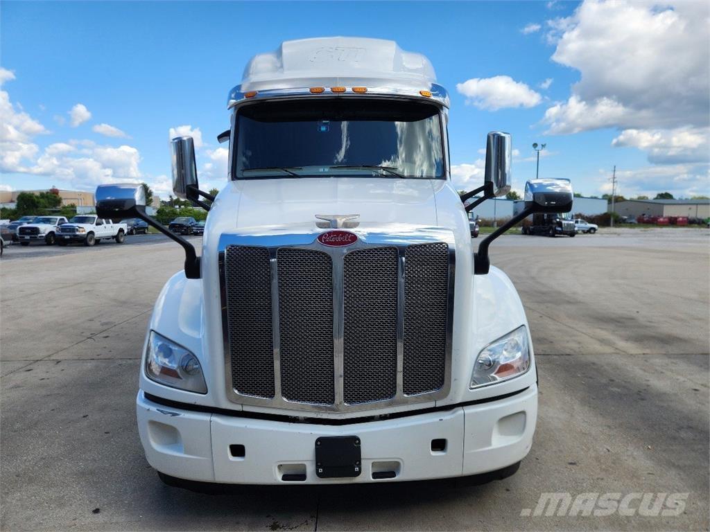 Peterbilt 579 Prime Movers