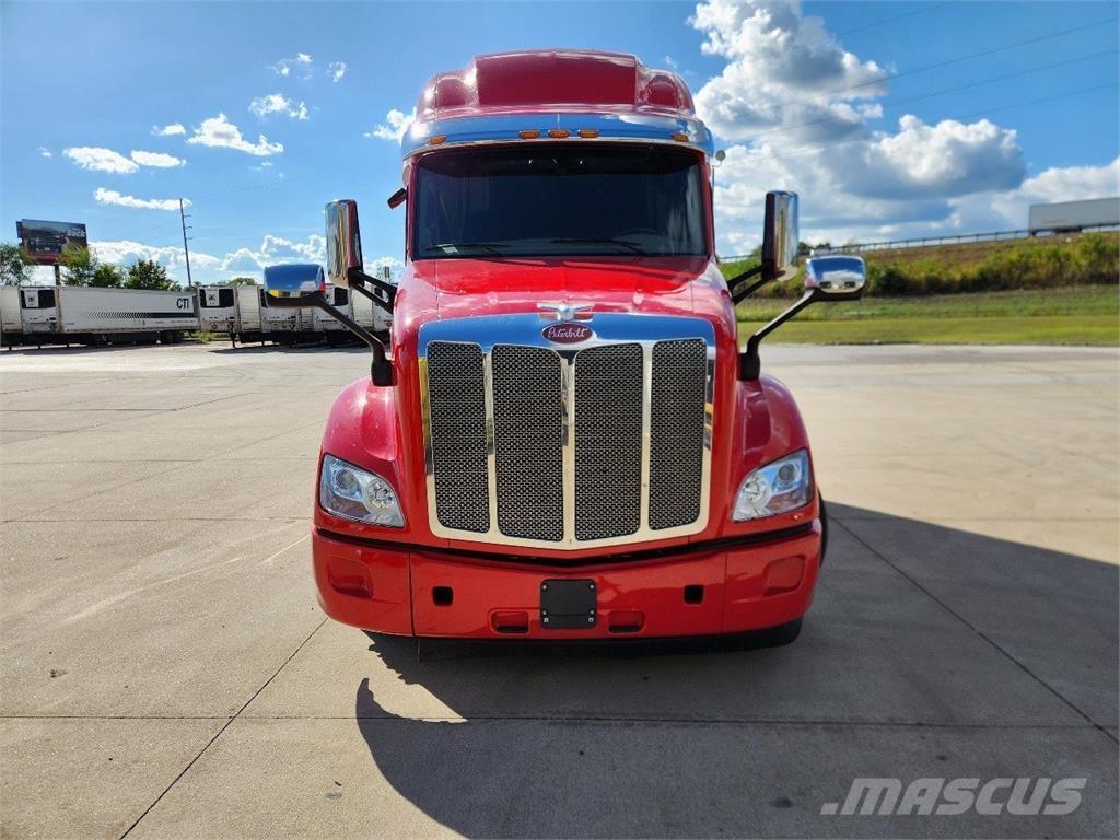 Peterbilt 579 Prime Movers