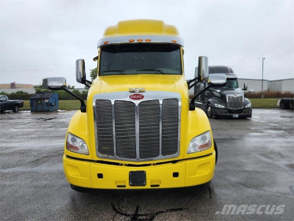 Peterbilt 579 Prime Movers