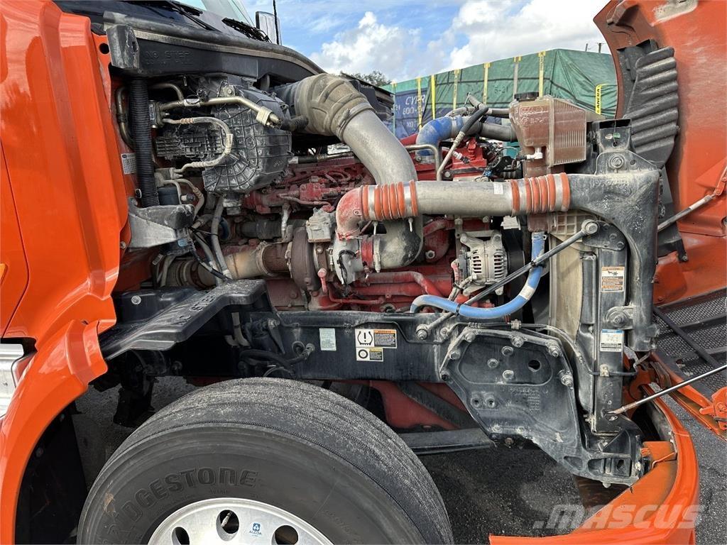 Peterbilt 579 Prime Movers