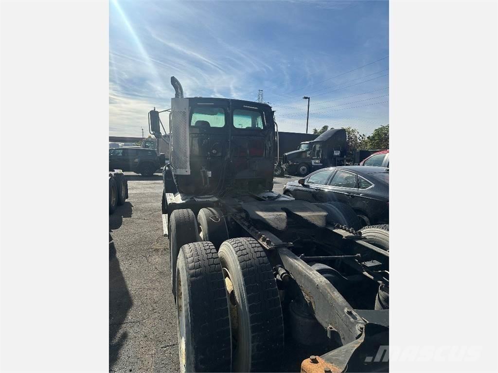 Sterling A9500 Prime Movers