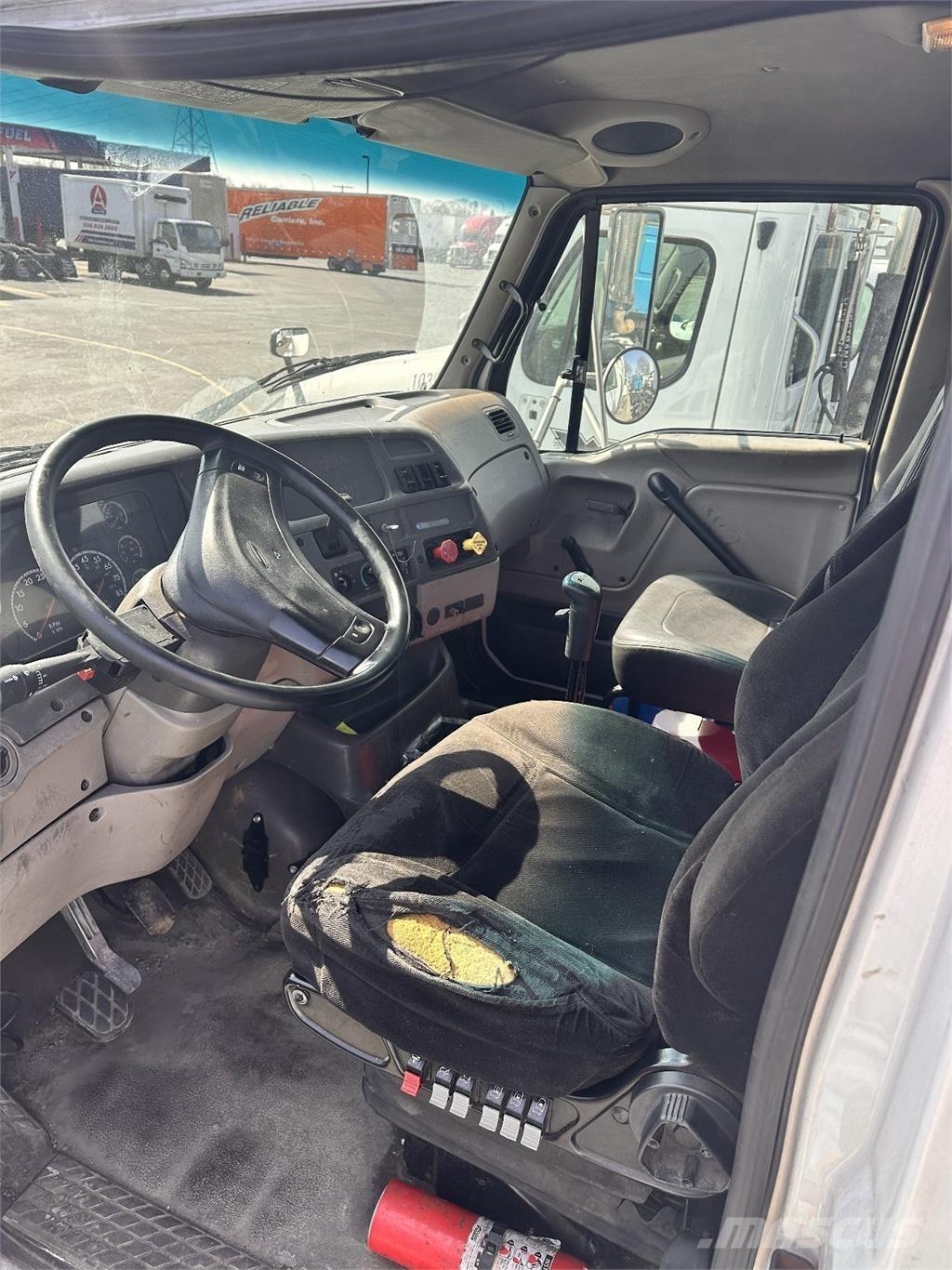 Sterling A9500 Prime Movers