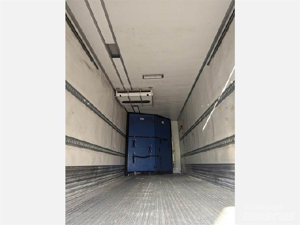 Utility VS1RA 28' Temperature controlled semi-trailers