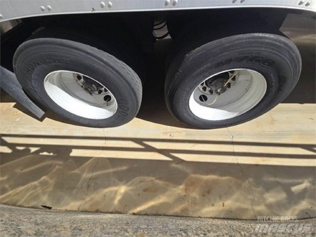 Utility VS2DX 36' Box Trailers