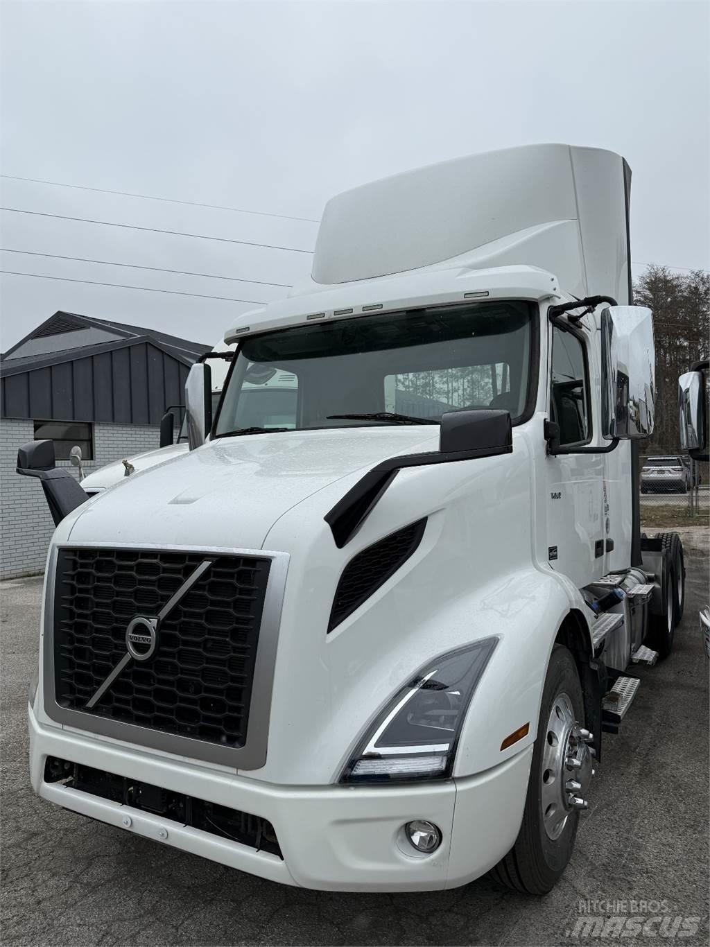 Volvo VNR64T300 Prime Movers