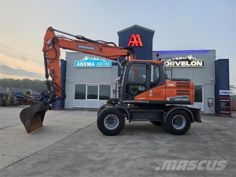 Doosan DX140W-5 Wheeled excavators