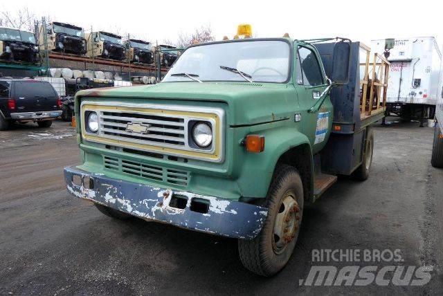 Chevrolet C60 Flatbed / Dropside trucks