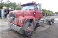 Ford L9000 Chassis Cab trucks