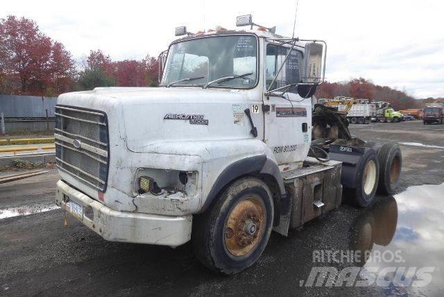 Ford L9000 Chassis Cab trucks