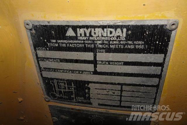 Hyundai 70D-7E Other