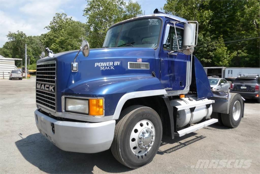 Mack CH612 Chassis Cab trucks