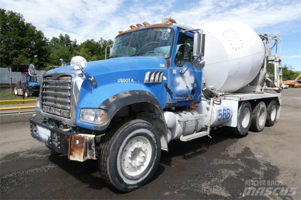 Mack CTP713 Concrete trucks