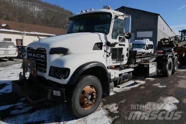 Mack CV713 Chassis Cab trucks