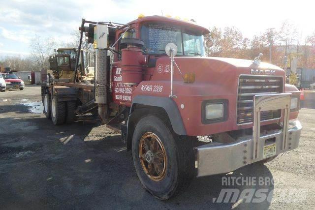 Mack RD688S Container trucks