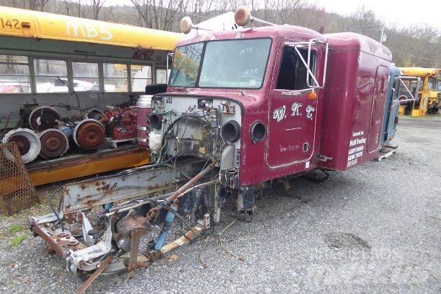 Peterbilt 379 Cabins and interior
