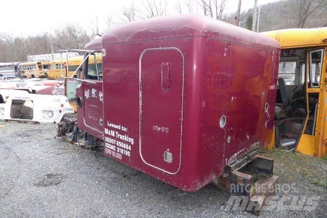 Peterbilt 379 Cabins and interior