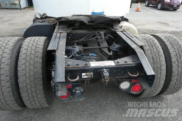 Peterbilt 579 Chassis Cab trucks