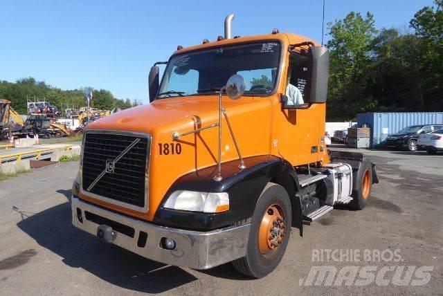 Volvo VNM42T Chassis Cab trucks