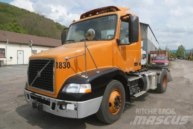 Volvo VNM42T Chassis Cab trucks