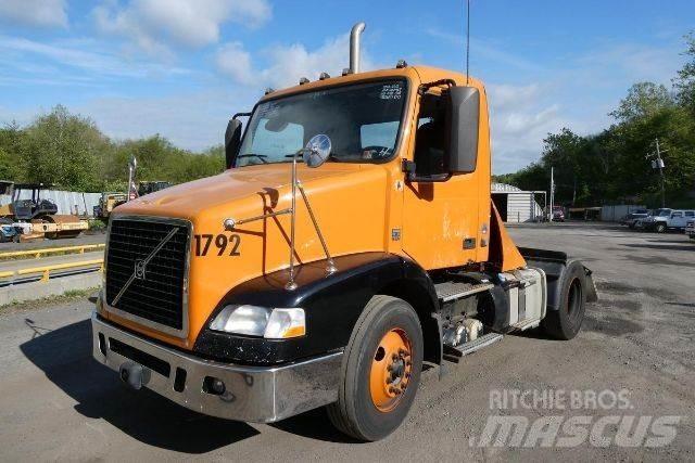 Volvo VNM42T Chassis Cab trucks