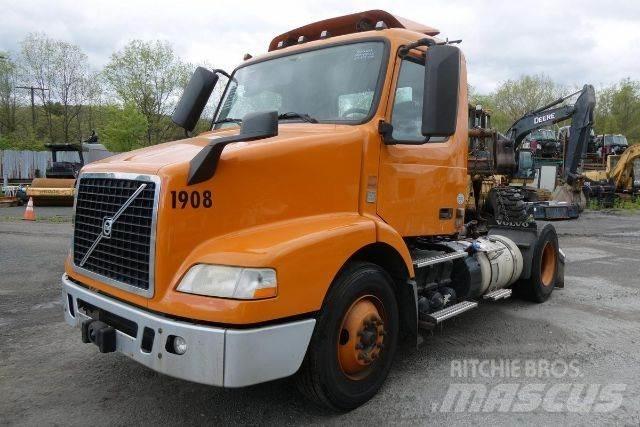 Volvo VNM42T Chassis Cab trucks