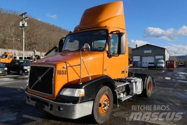 Volvo VNM42T Chassis Cab trucks