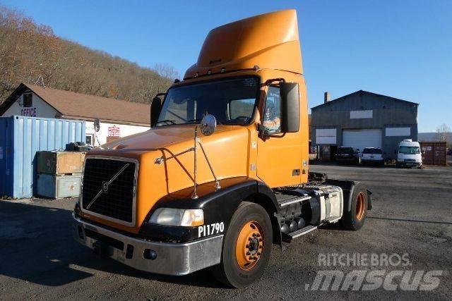 Volvo VNM42T Chassis Cab trucks