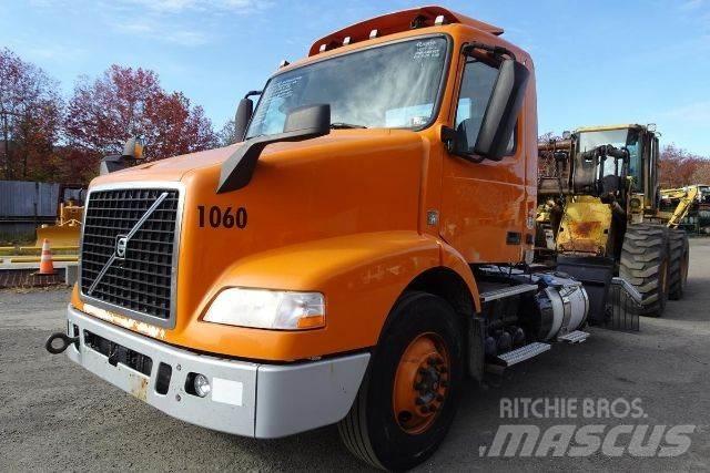 Volvo VNM42T Chassis Cab trucks