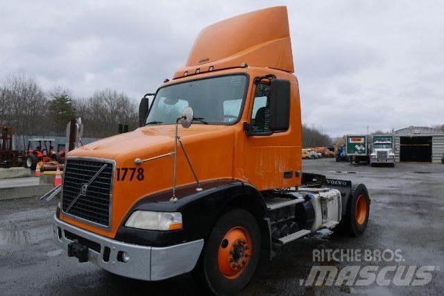 Volvo VNM42T Chassis Cab trucks