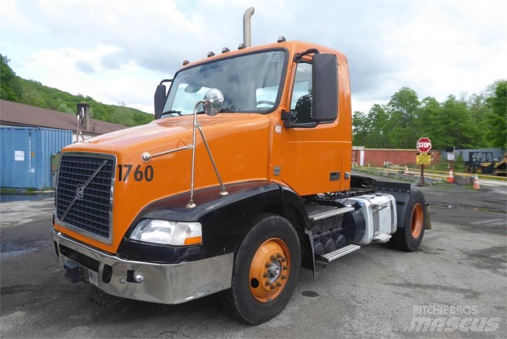Volvo VNM42T Chassis Cab trucks