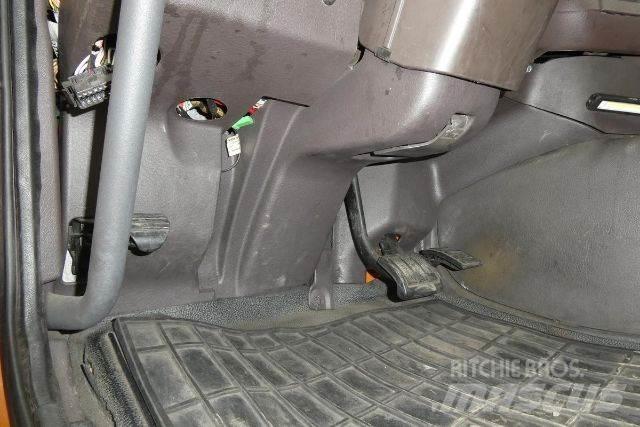 Volvo VNM64T Chassis Cab trucks
