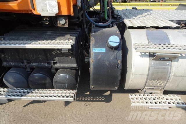 Volvo VNM64T Chassis Cab trucks