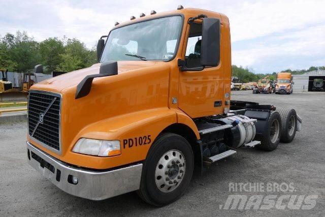Volvo VNM64T Chassis Cab trucks