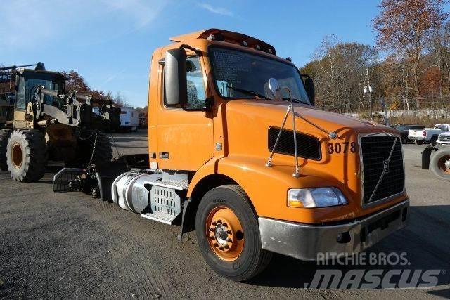 Volvo VNM64T Chassis Cab trucks