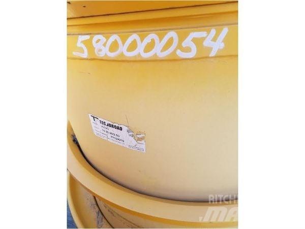 Volvo A25G Tyres, wheels and rims