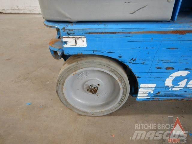 Genie GR-15 Articulated boom lifts
