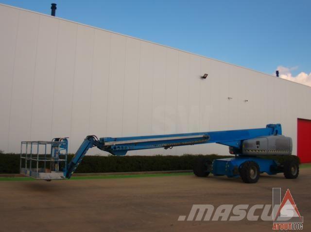 Genie S-105 Articulated boom lifts