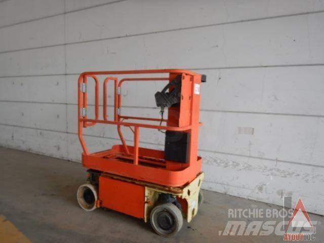 JLG 1230ES Articulated boom lifts