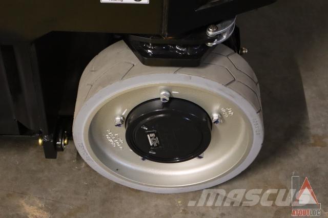 JLG ES3246 Articulated boom lifts