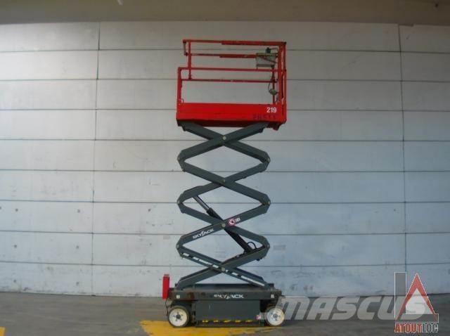 SkyJack SJ3219 Articulated boom lifts