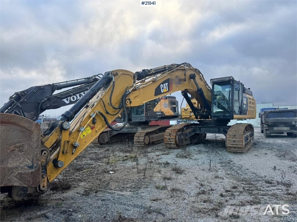 CAT 352F Crawler excavators