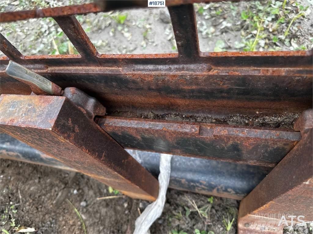 CAT Pallet Forks Other