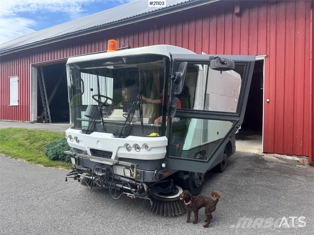 Ravo 540 Sweeper. Sweeper trucks