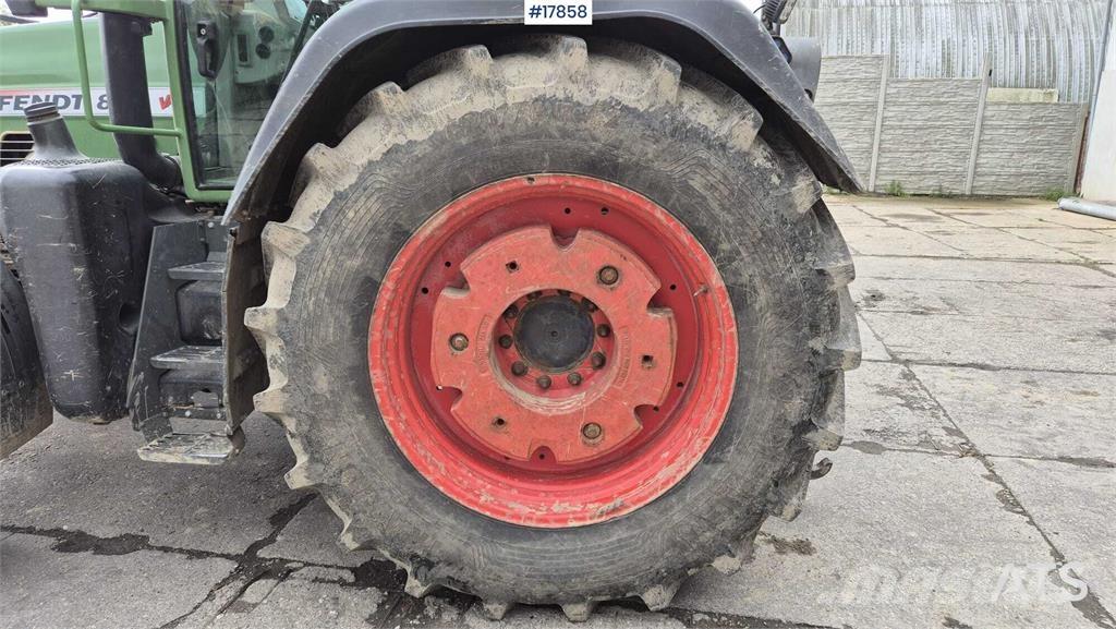 Fendt Vario 820 Tractors