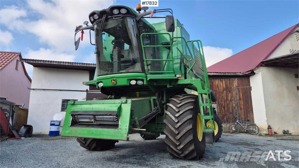 John Deere 1470 Combine harvesters