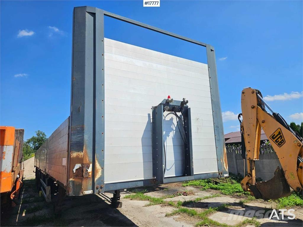 Zaslaw D-651 Flatbed/Dropside semi-trailers