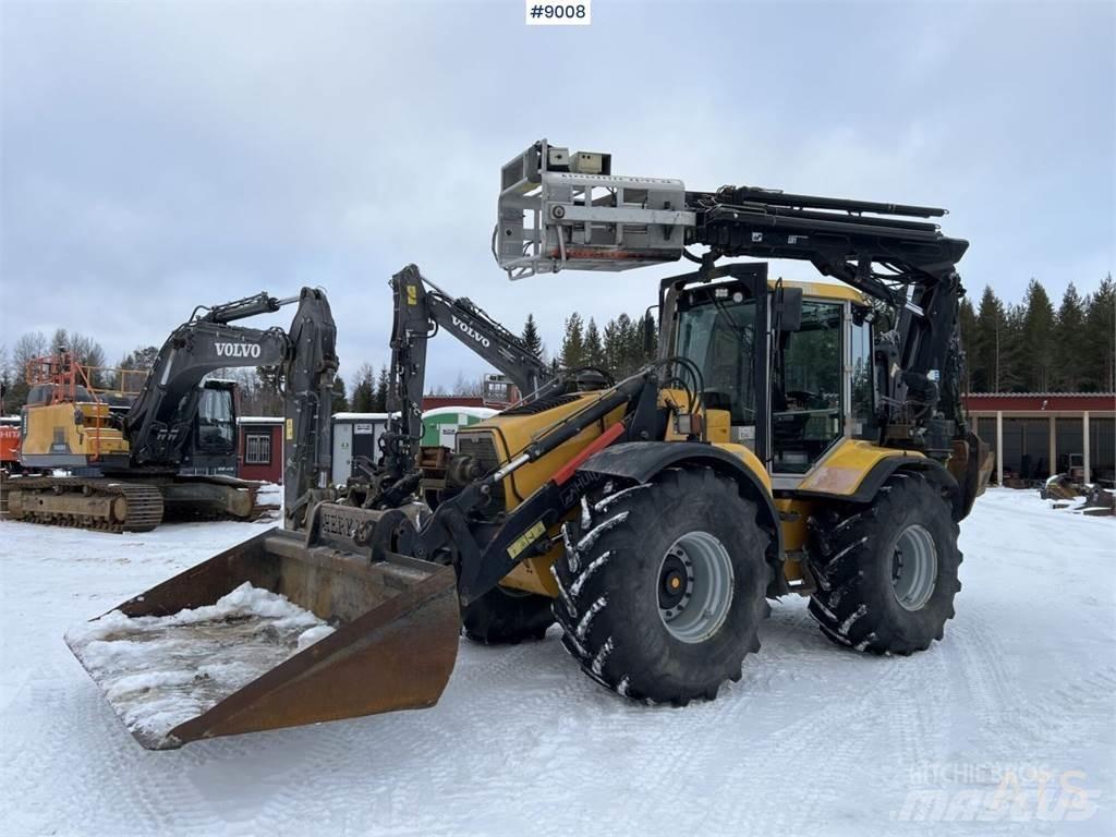 Huddig 1260B Backhoe