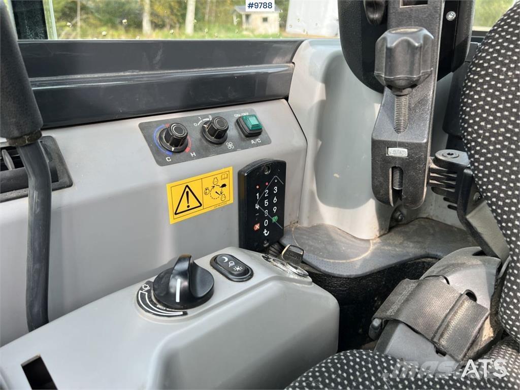 Komatsu PC55MR-5E0 Mini excavators < 7t (Mini diggers)