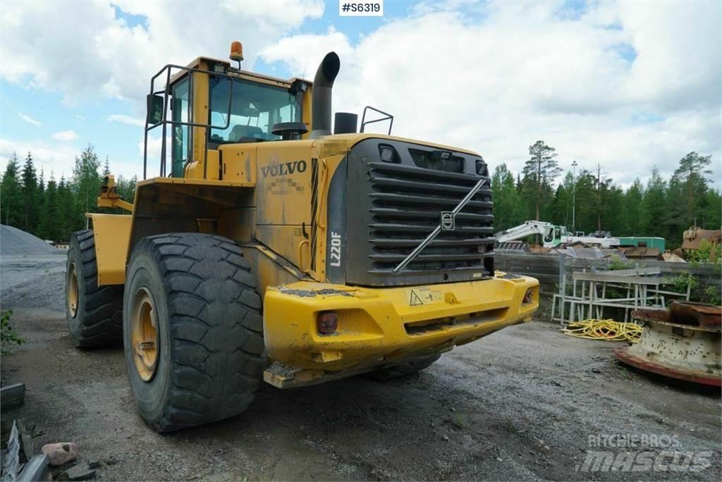 Volvo L220F Wheel loaders