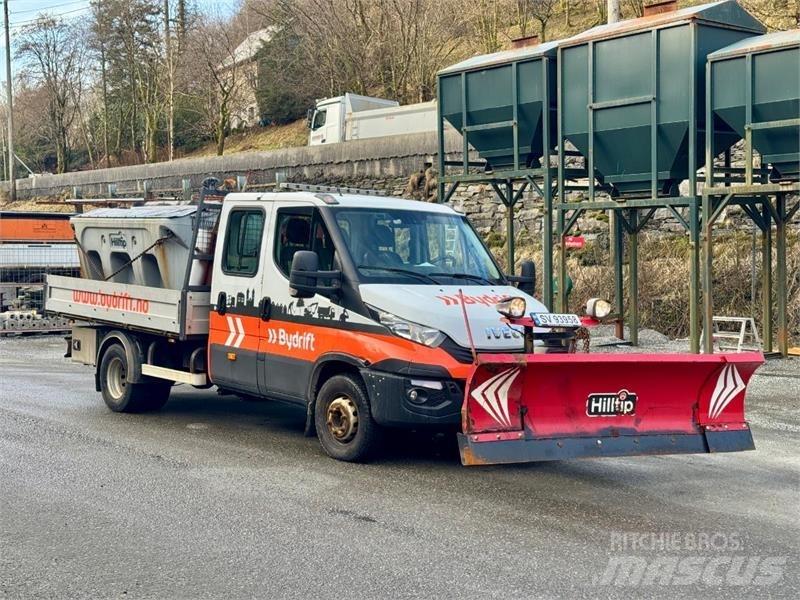 Iveco Daily Truck mounted cranes